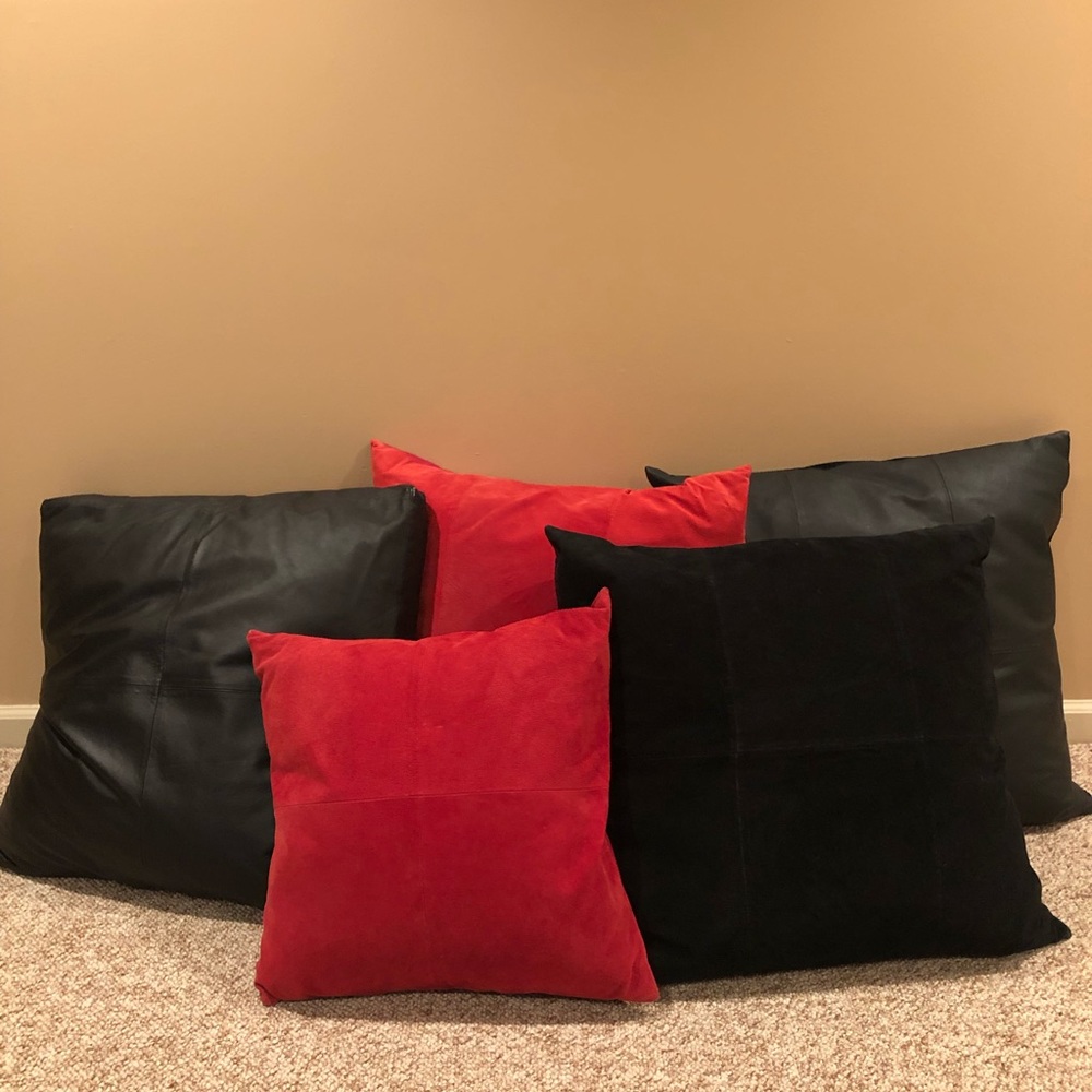 Set of 4 big black and red couch pillows!